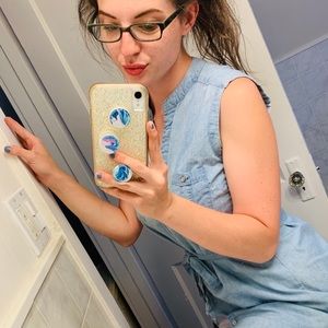 Meet your Posher, Danielle